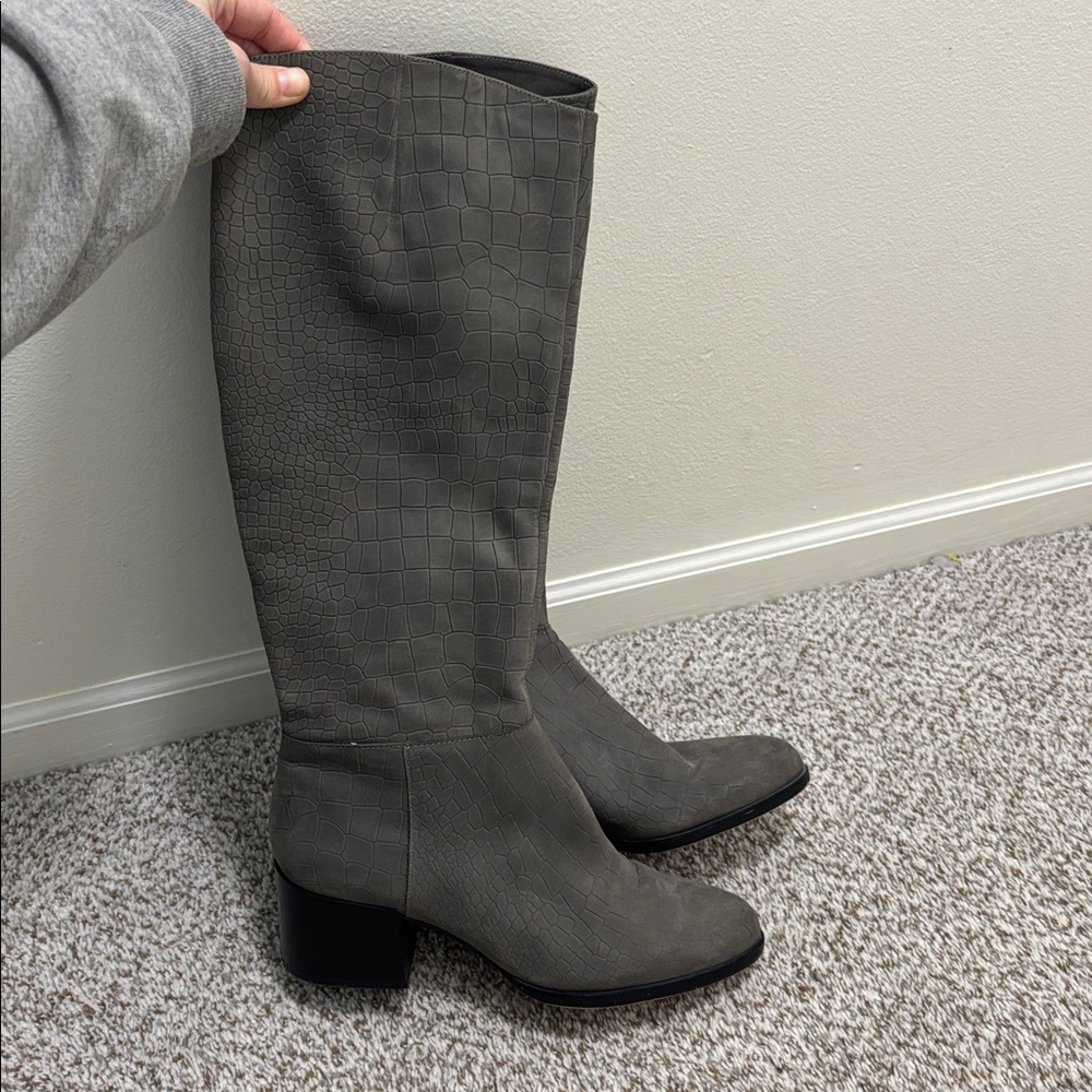 Sam Edelman Joelle knee-high boots in grey croc-embossed suede 9.5 - Picture 3 of 9